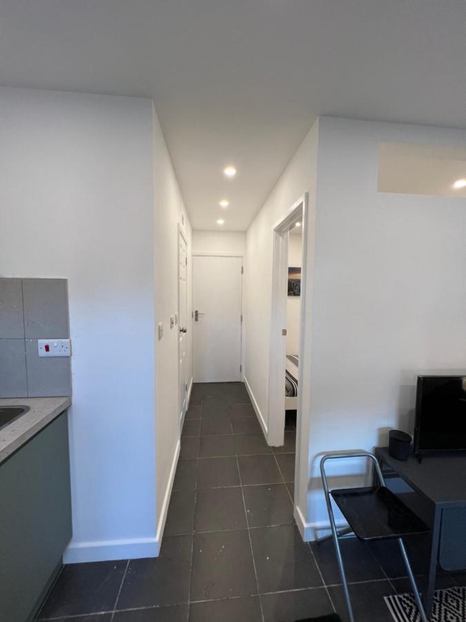 Modern Flat In Central Egham By Windsor Castle, Staines-Upon-Thames And Heathrow Airport Esterno foto